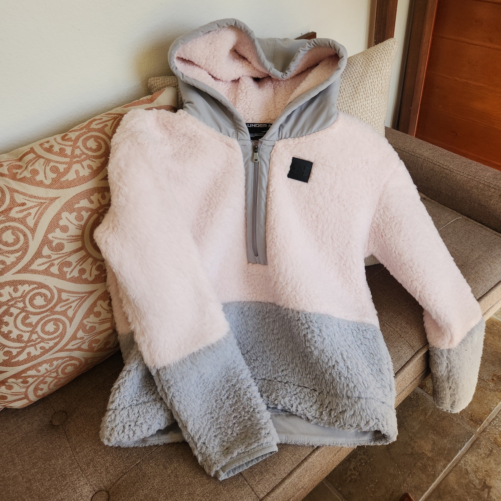 Under Armour Soft Pink and Gray Kids Fleece Hoodie Sweater. Girls Youth Large